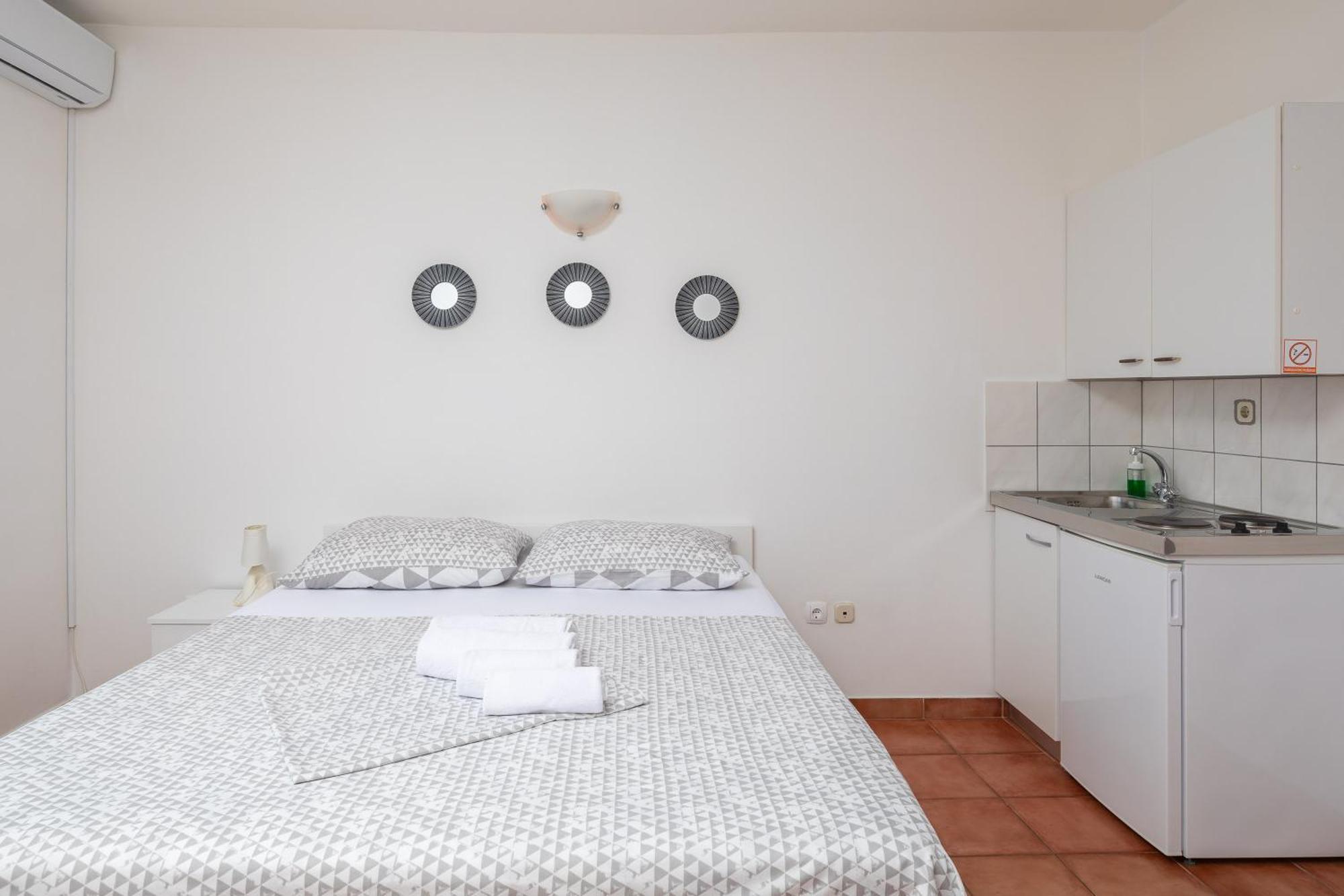 Adriatic Blue Apartments Lokva Rogoznica Exterior photo